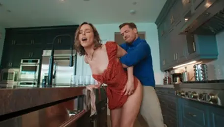 Brazzers: Clandestine Cum in the Kitchen
