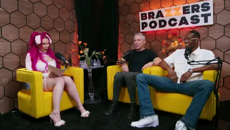 Mick Blue breeds her ass while Hollywood face fucks